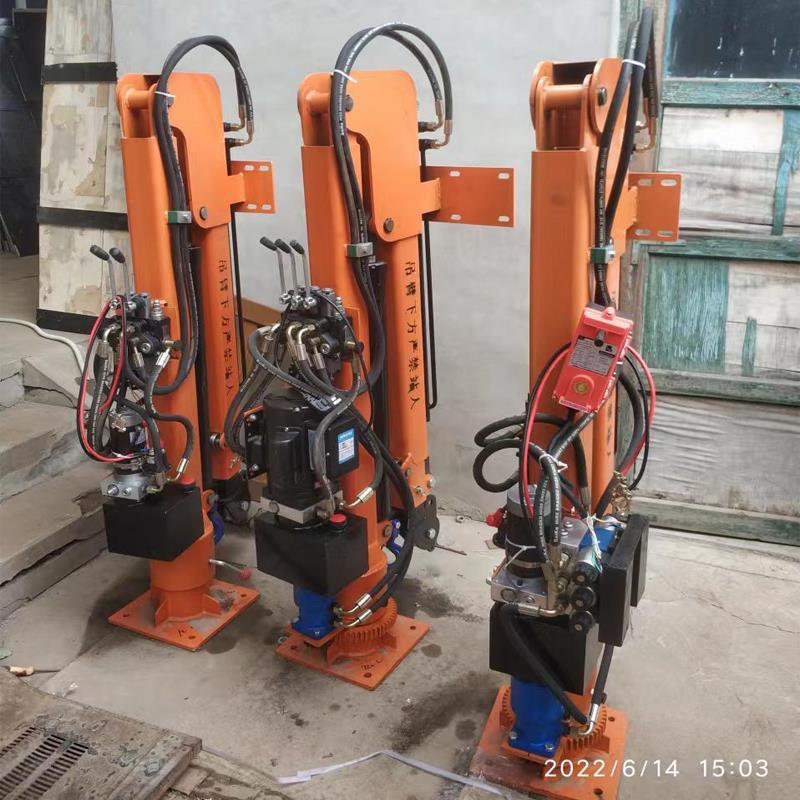 铁岭市重汽蓝牌随车吊 3.2吨 国六动力强 液压驱动 农用自卸起重机